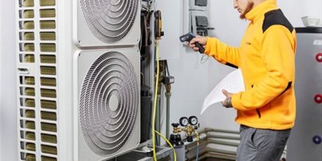 Service Luft til Vann Varmepumpe